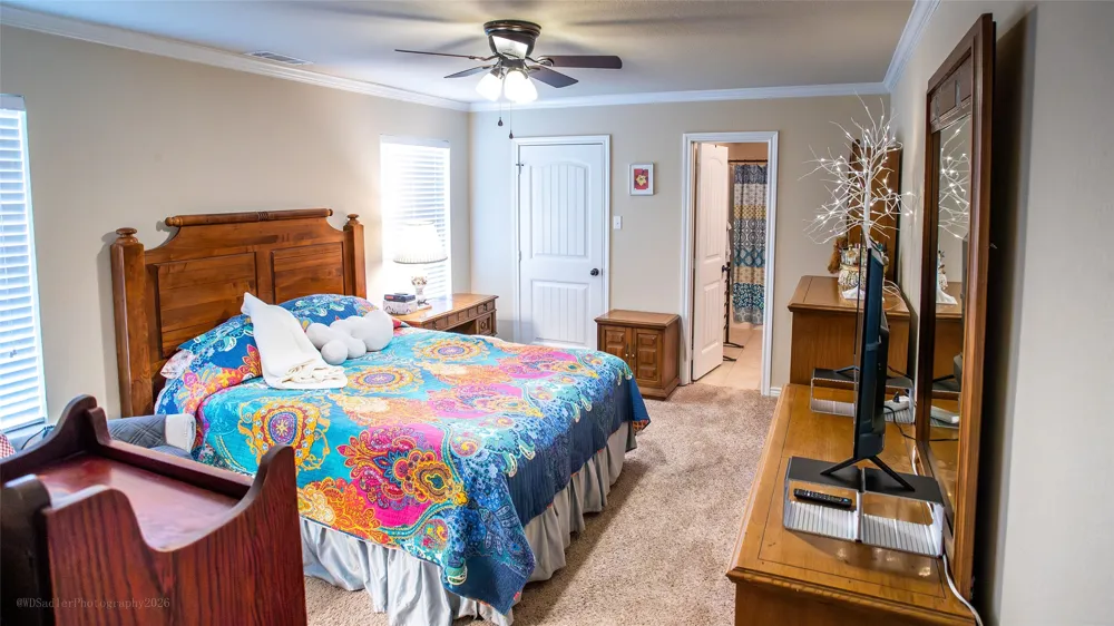 206 W Oak Olney, TX 76374