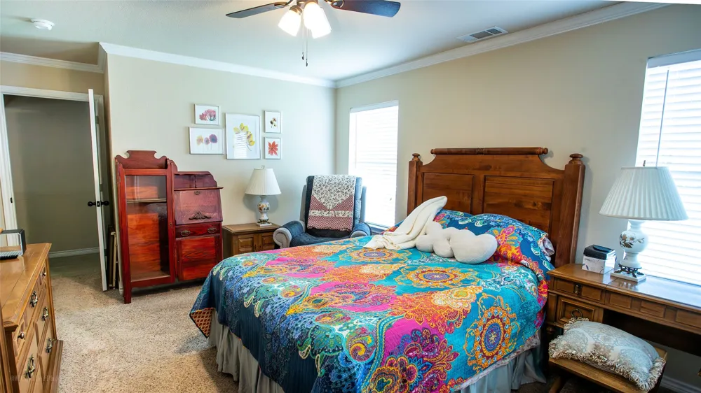 206 W Oak Olney, TX 76374