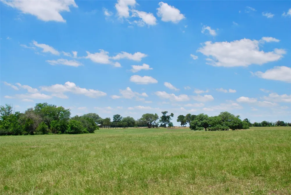 2170 Langdon Road Weimar, TX 78962