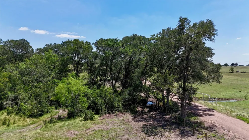2170 Langdon Road Weimar, TX 78962