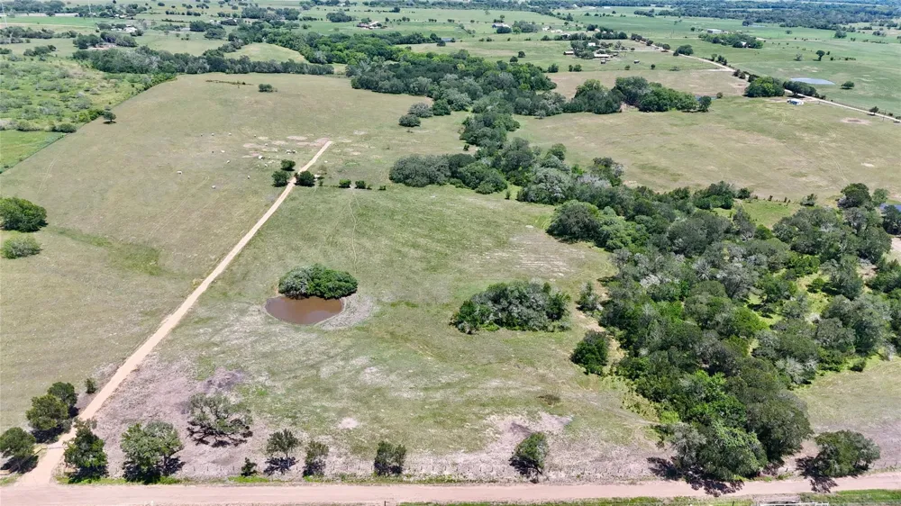 2170 Langdon Road Weimar, TX 78962