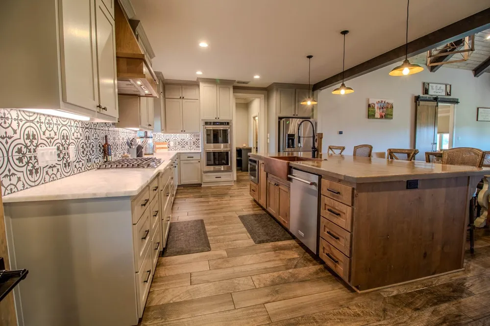 3588 County Road 4608 Troup, TX 75789