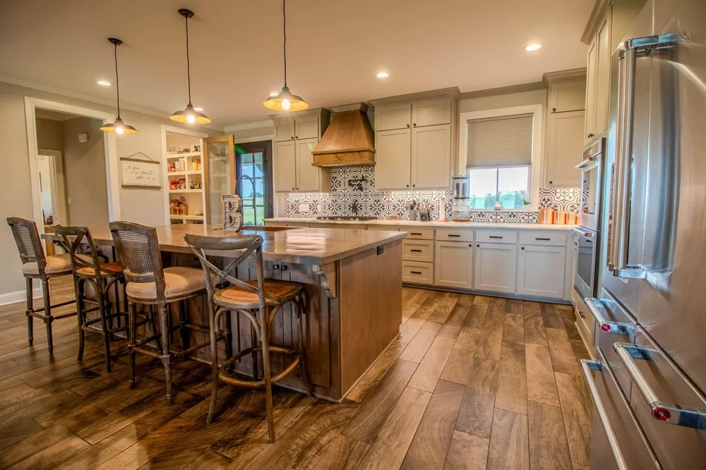3588 County Road 4608 Troup, TX 75789