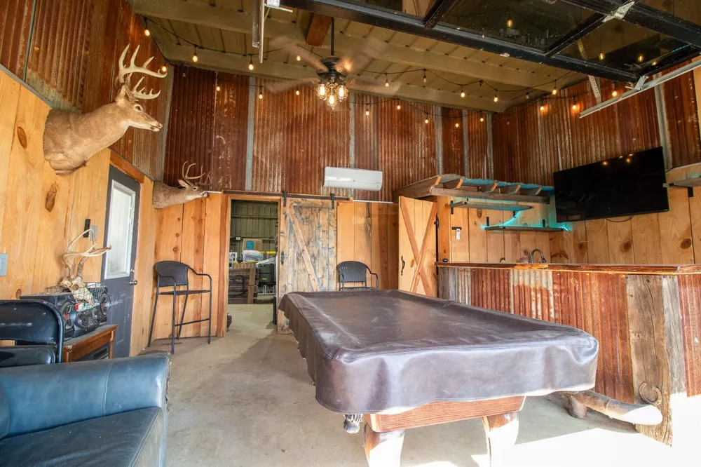 3588 County Road 4608 Troup, TX 75789