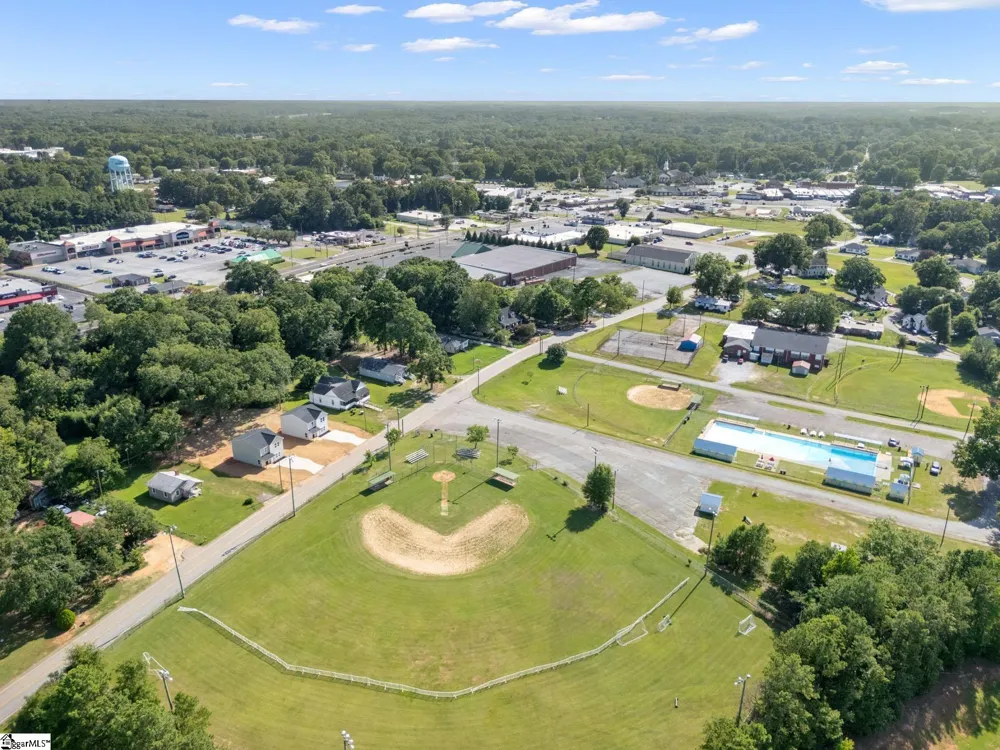 706 Laurel Street Honea Path, SC 29654