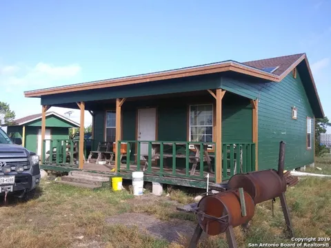 1052 Steep rd
