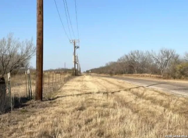 3968 Bluntzer Rd Jourdanton, TX 78026