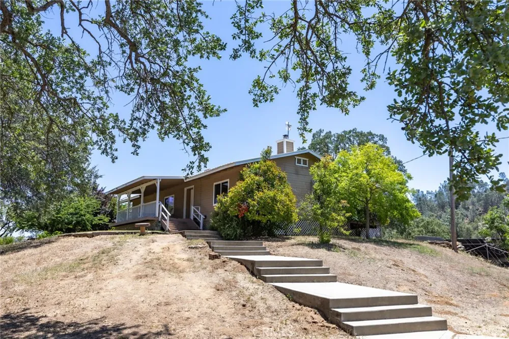 1087 Ben Hur Road Raymond, CA 93653