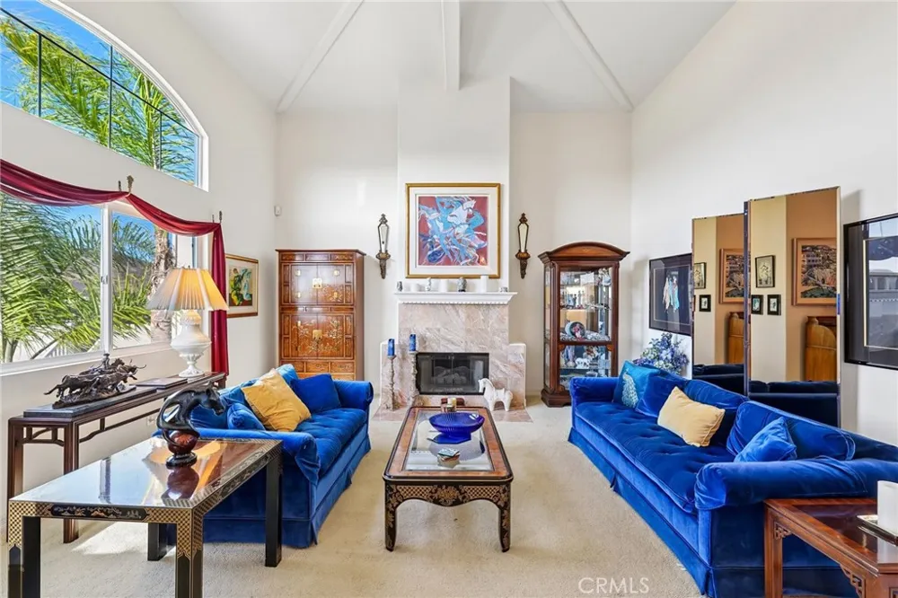 6372 Camino Largo San Diego, CA 92120