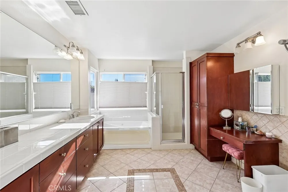 6372 Camino Largo San Diego, CA 92120