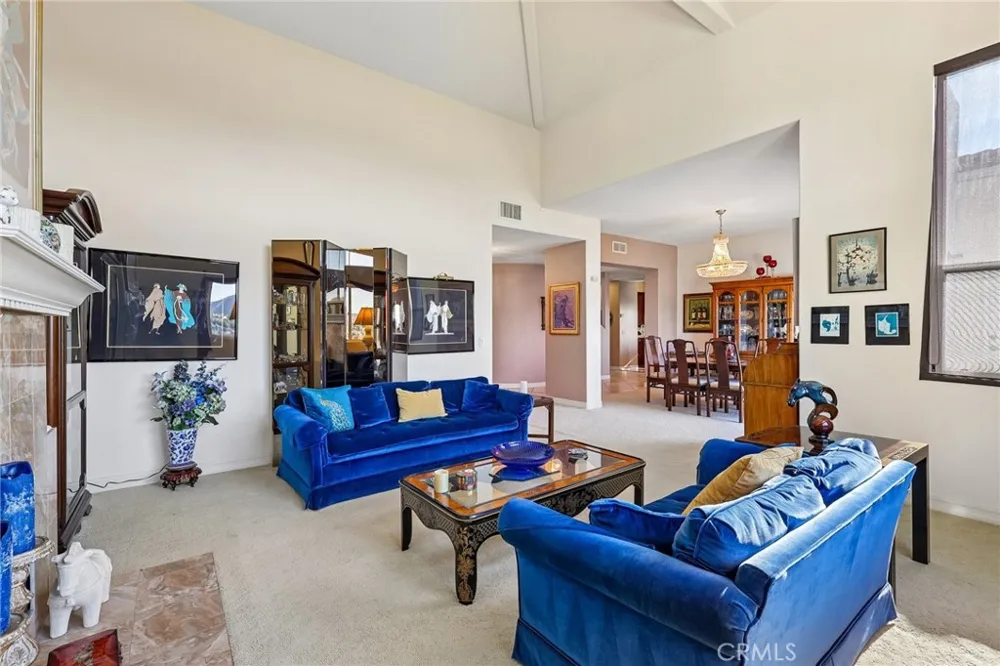 6372 Camino Largo San Diego, CA 92120