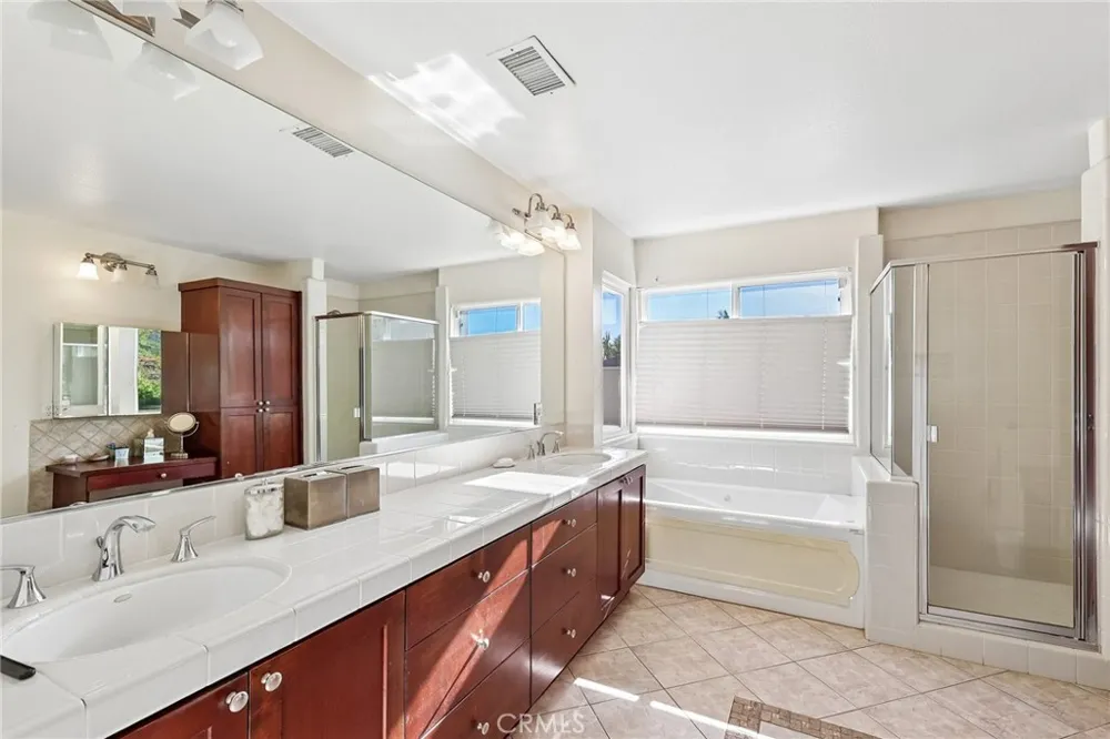 6372 Camino Largo San Diego, CA 92120