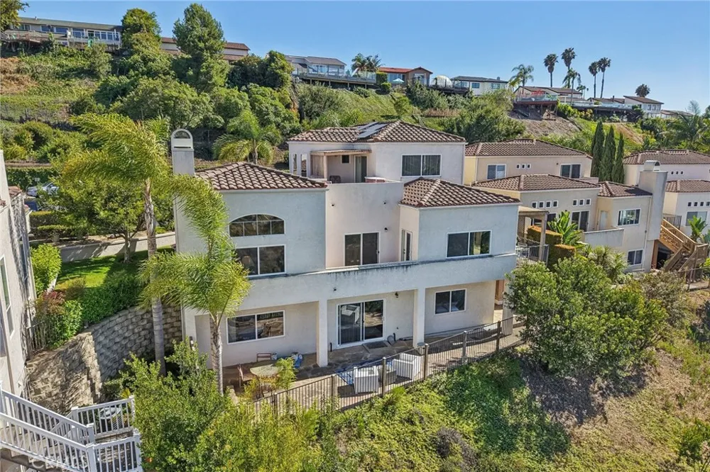 6372 Camino Largo San Diego, CA 92120
