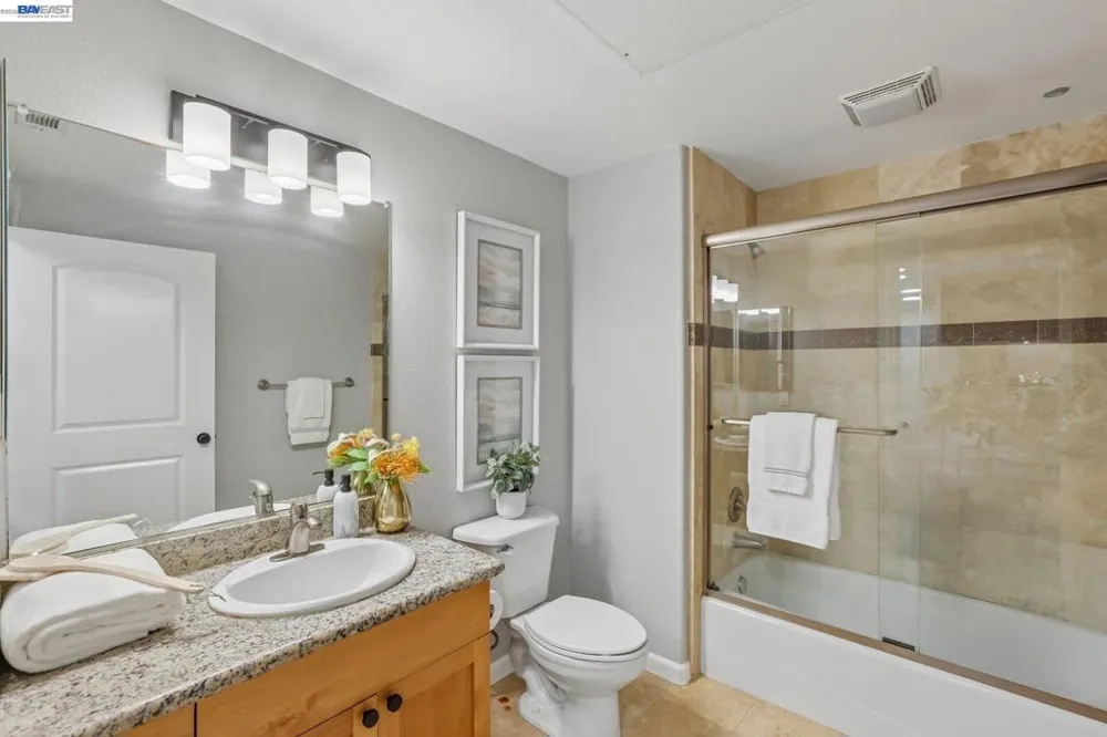 2330 University Ave #330 East Palo Alto, CA 94303
