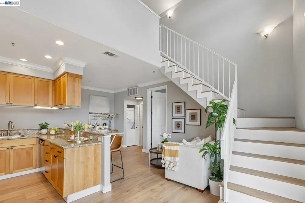 2330 University Ave #330 East Palo Alto, CA 94303