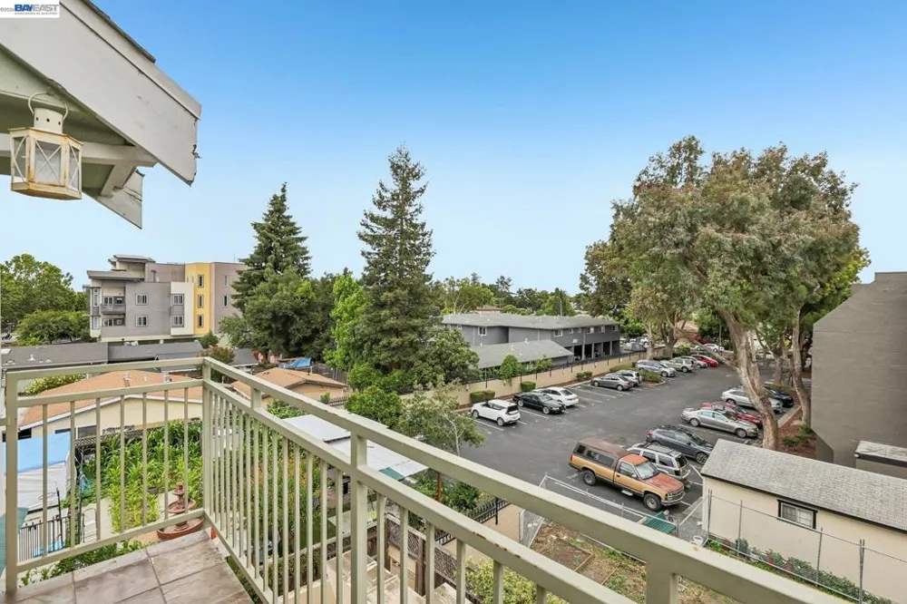 2330 University Ave #330 East Palo Alto, CA 94303