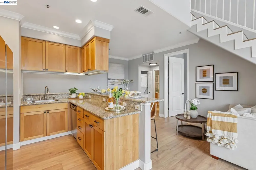 2330 University Ave #330 East Palo Alto, CA 94303