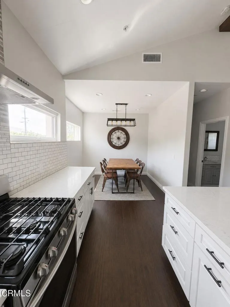 11000 Penrose Street Los Angeles, CA 91352
