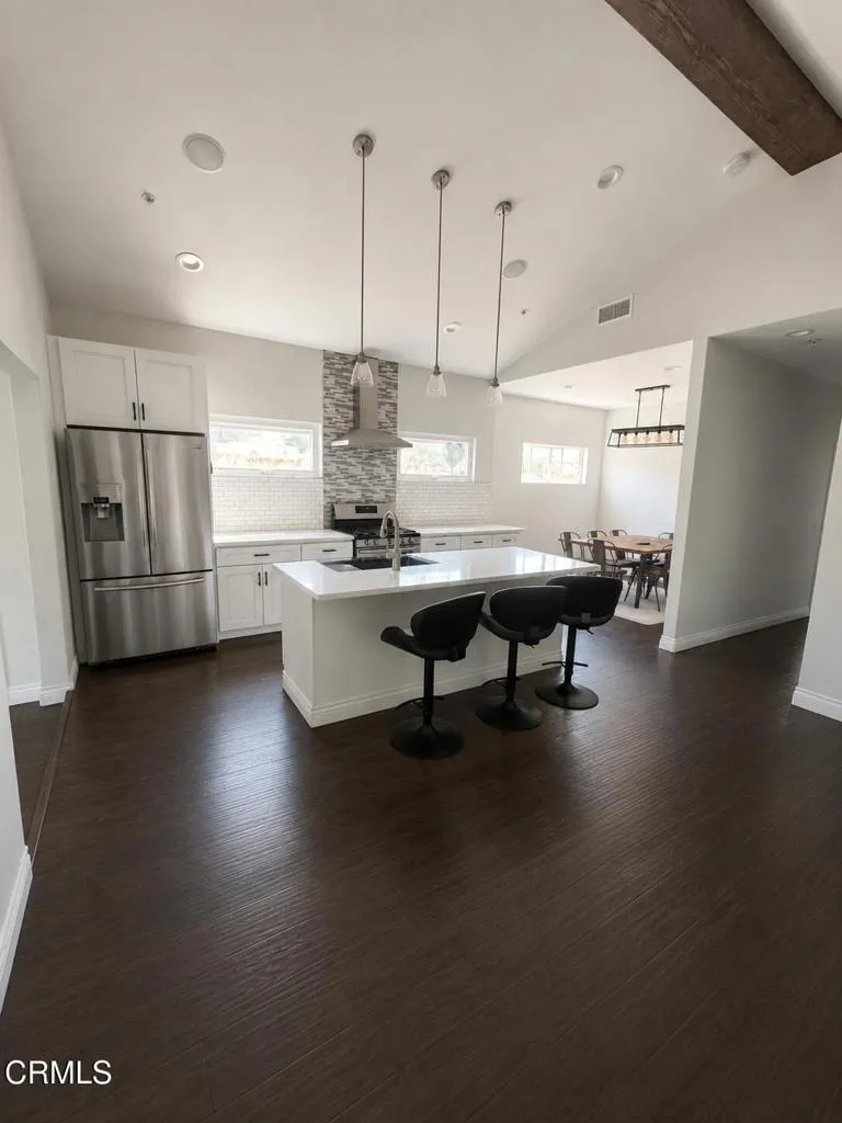 11000 Penrose Street Los Angeles, CA 91352