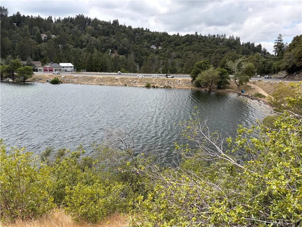303 Ca-138 Crestline, CA 92325
