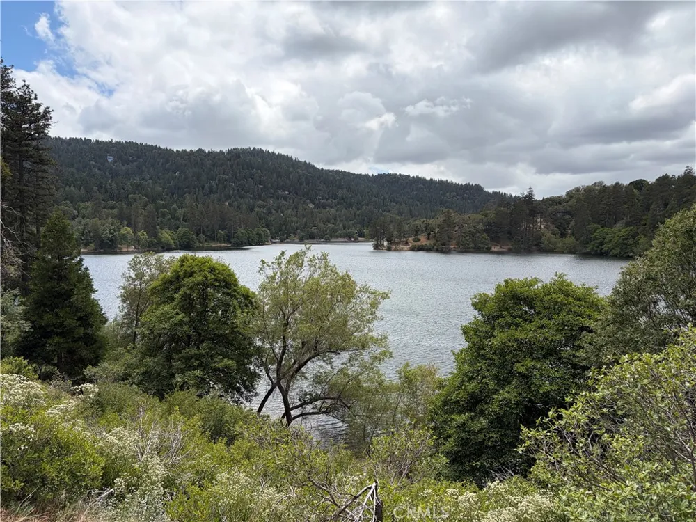 303 Ca-138 Crestline, CA 92325