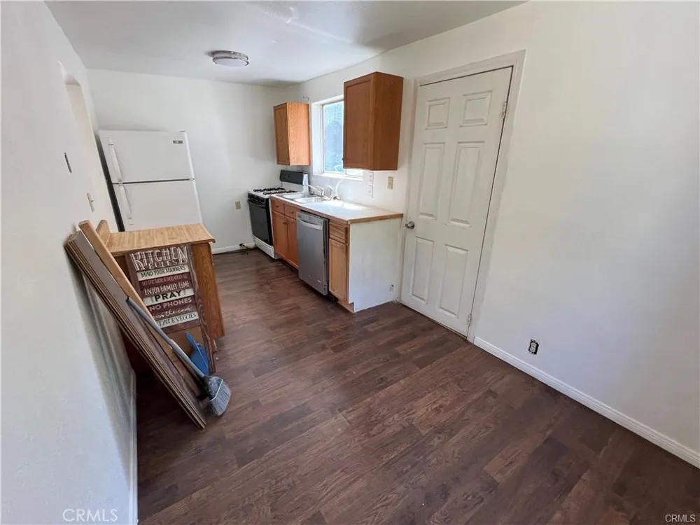 303 Ca-138 Crestline, CA 92325