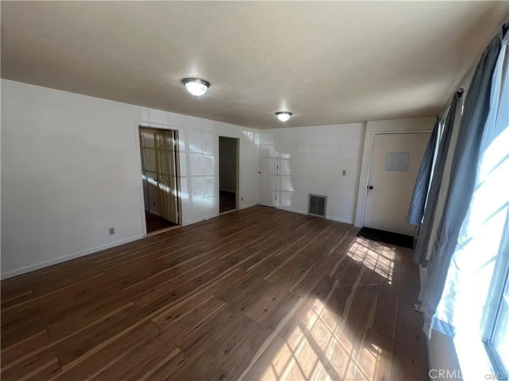 303 Ca-138 Crestline, CA 92325
