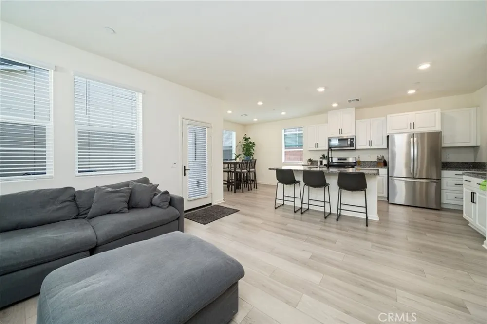 4052 Summer Way Corona, CA 92883