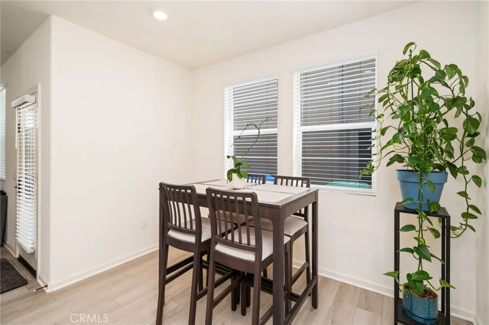 4052 Summer Way Corona, CA 92883