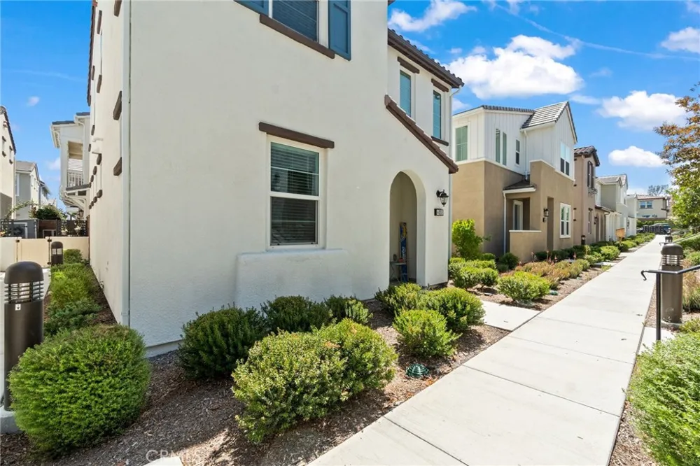 4052 Summer Way Corona, CA 92883