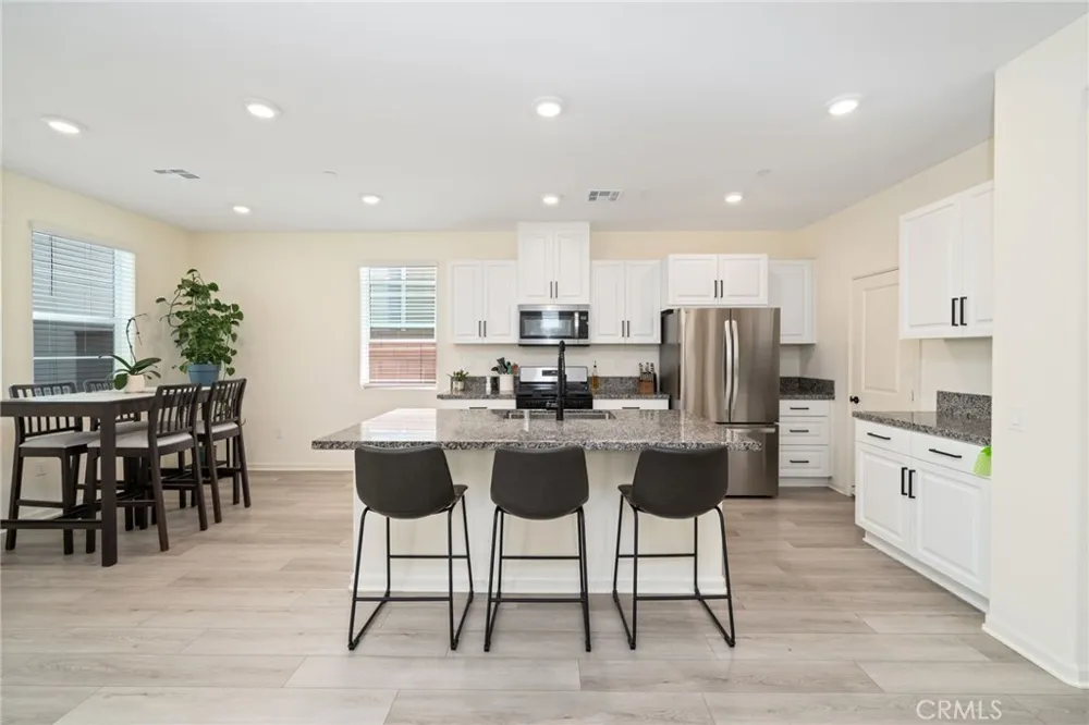 4052 Summer Way Corona, CA 92883