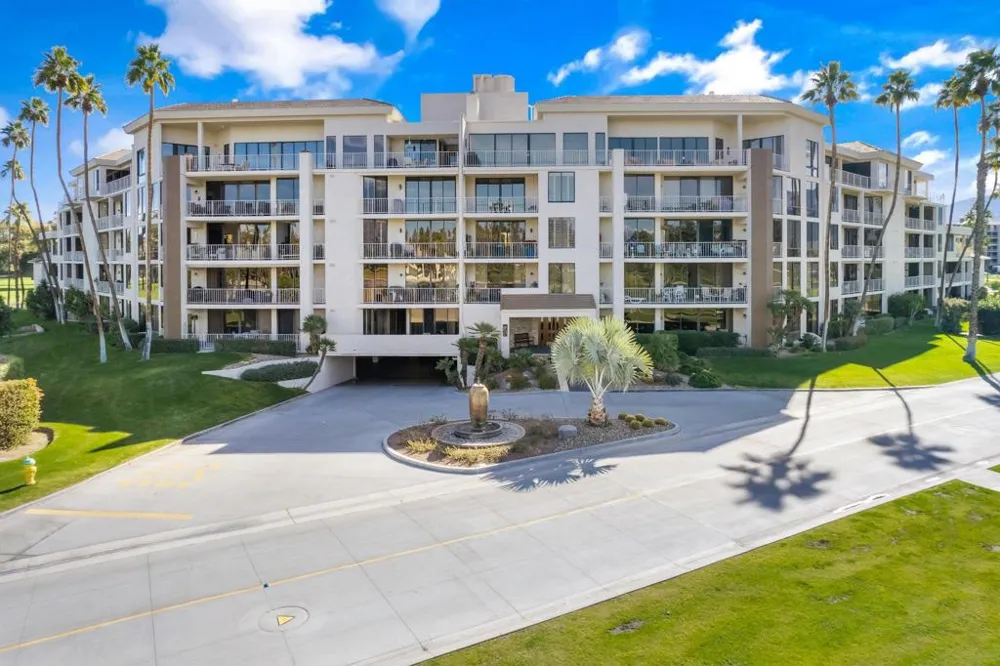 910 Island Drive #408 Rancho Mirage, CA 92270