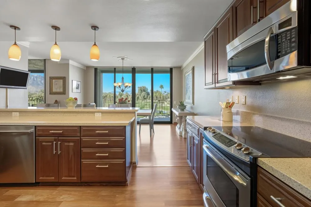 910 Island Drive #408 Rancho Mirage, CA 92270