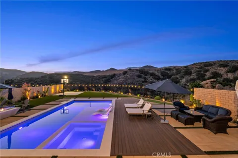 21611 Canyon Cove