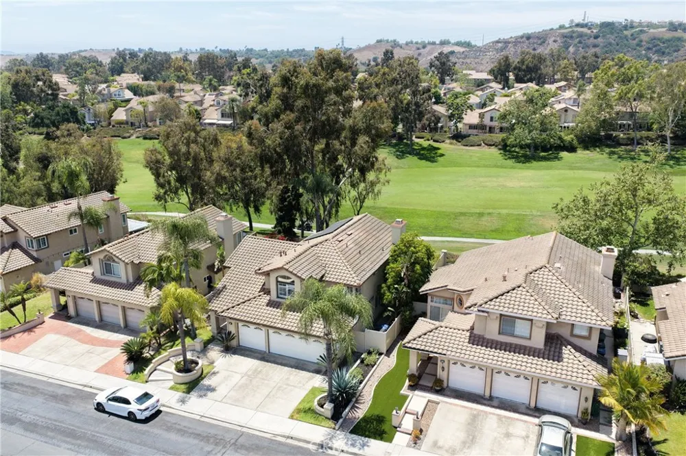 37 Sendero Rancho Santa Margarita, CA 92688