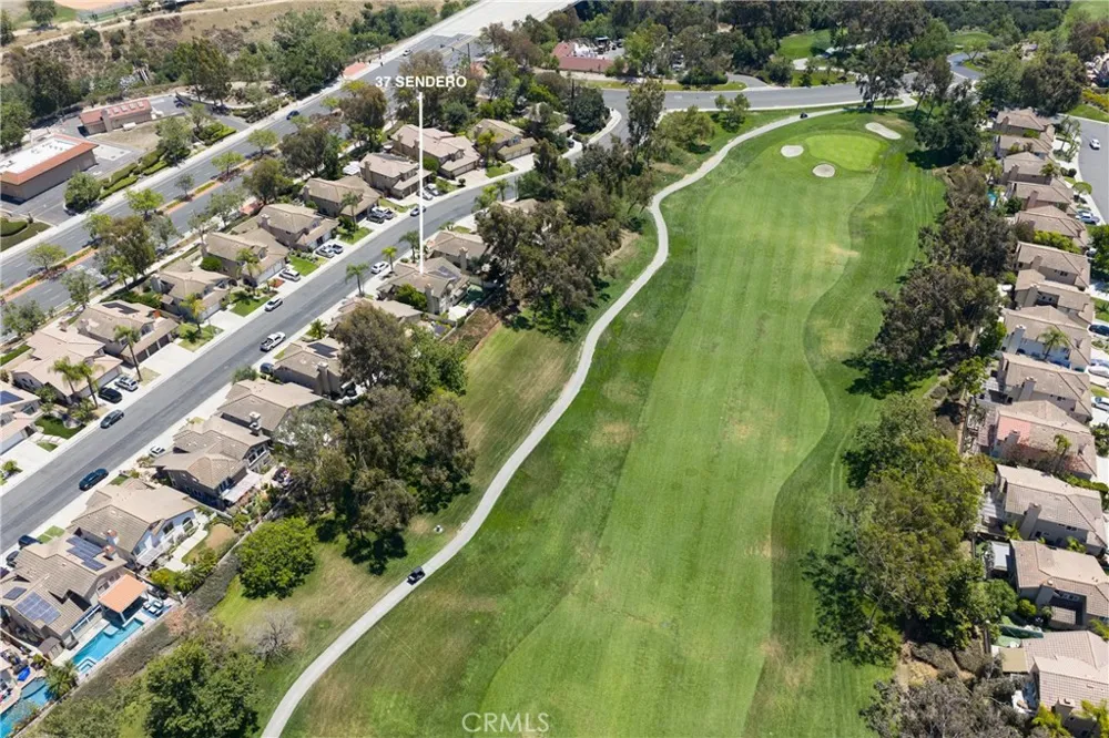 37 Sendero Rancho Santa Margarita, CA 92688