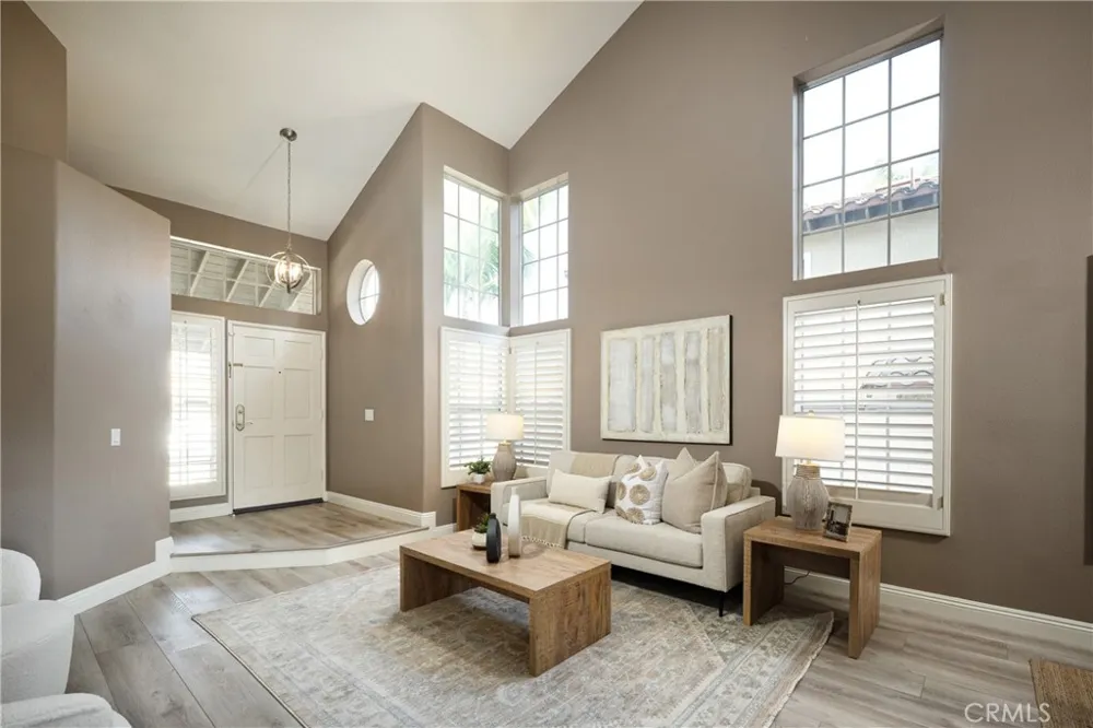 37 Sendero Rancho Santa Margarita, CA 92688