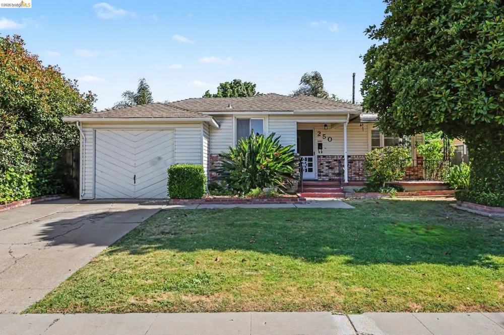 250 W 23Rd St Tracy, CA 95376
