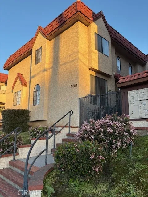 306 W Woodward Avenue #B