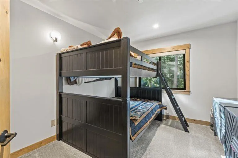 2366 Highlands Drive South Lake Tahoe, CA 96150