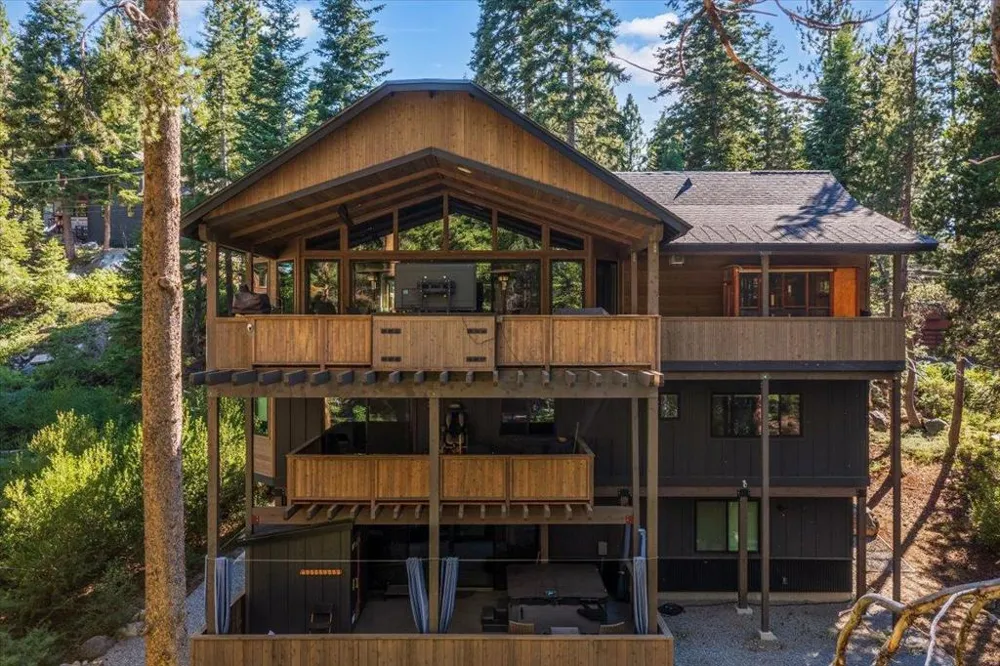 2366 Highlands Drive South Lake Tahoe, CA 96150