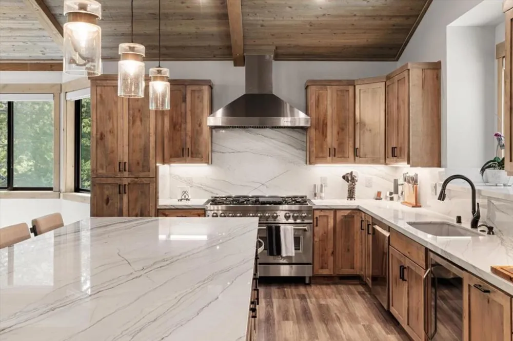 2366 Highlands Drive South Lake Tahoe, CA 96150