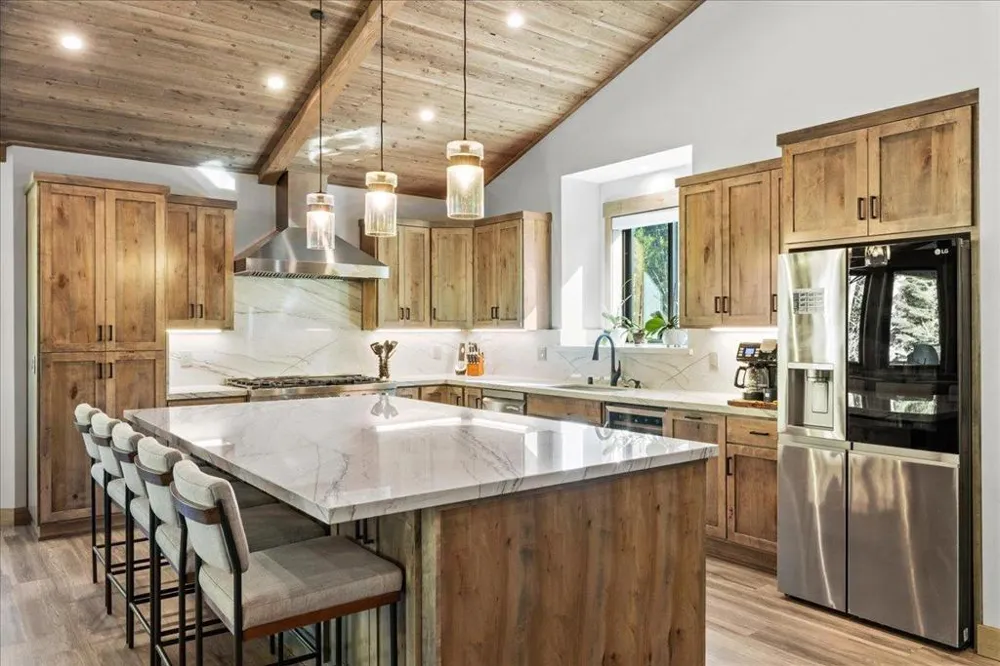 2366 Highlands Drive South Lake Tahoe, CA 96150