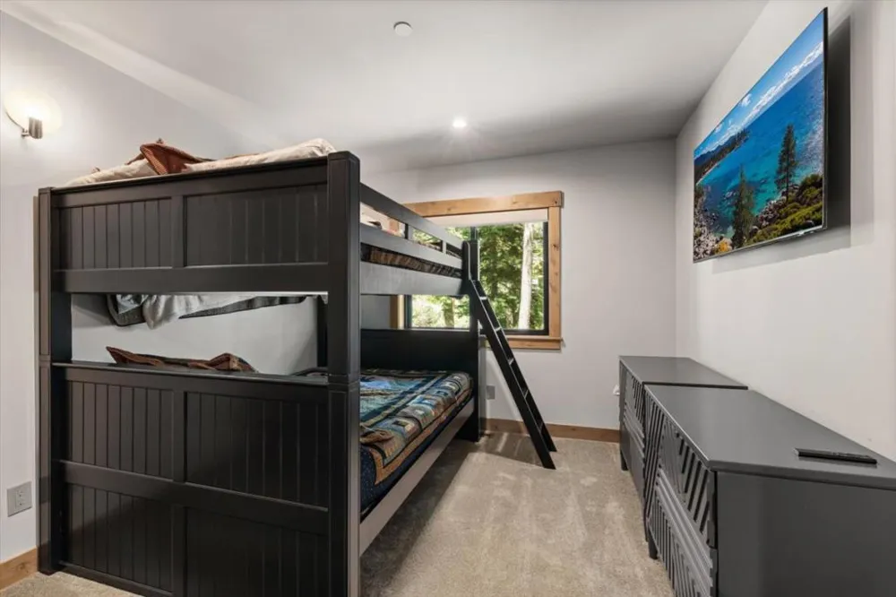 2366 Highlands Drive South Lake Tahoe, CA 96150