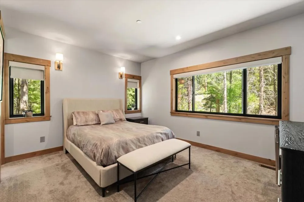 2366 Highlands Drive South Lake Tahoe, CA 96150