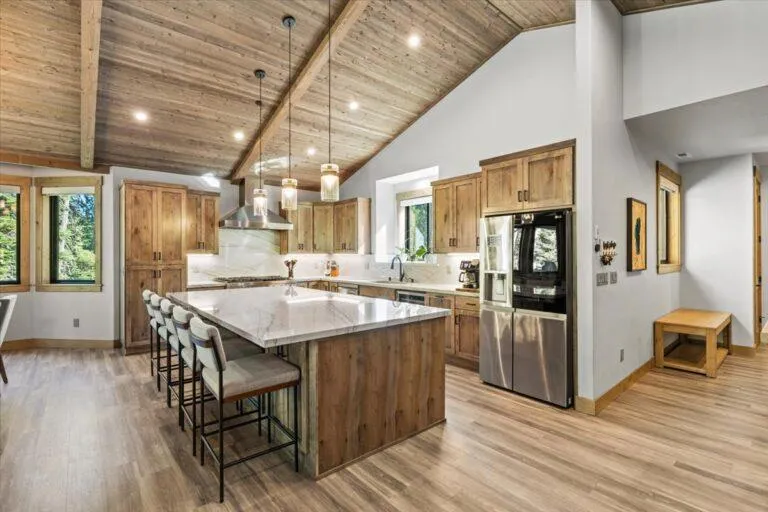 2366 Highlands Drive South Lake Tahoe, CA 96150
