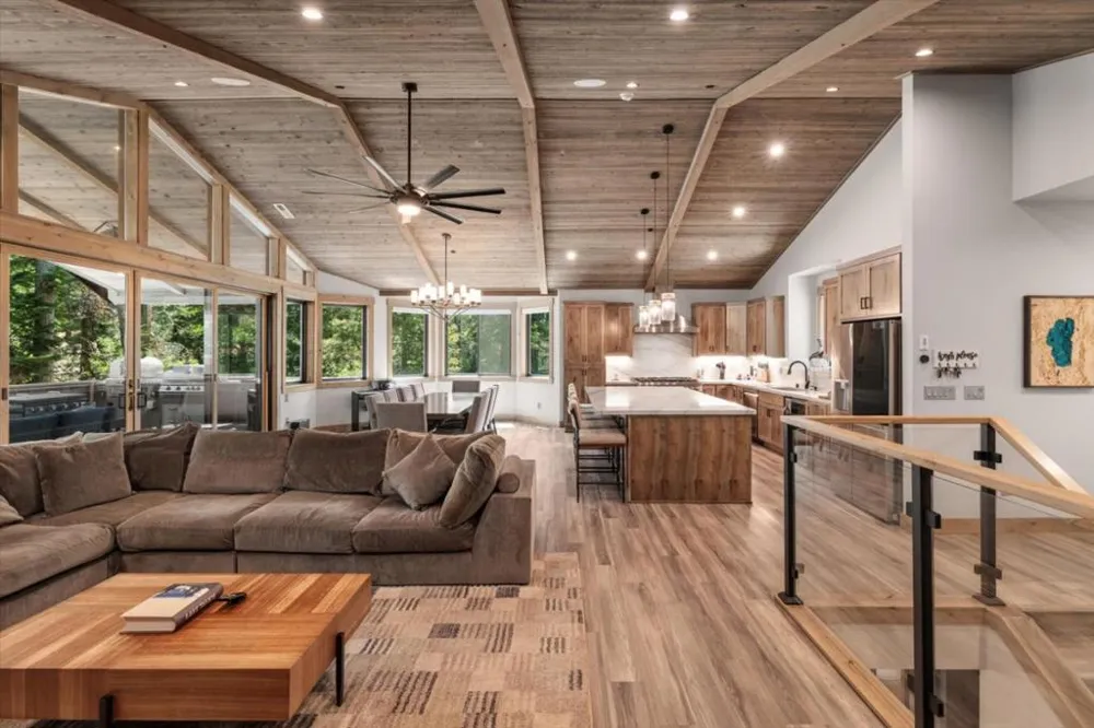 2366 Highlands Drive South Lake Tahoe, CA 96150