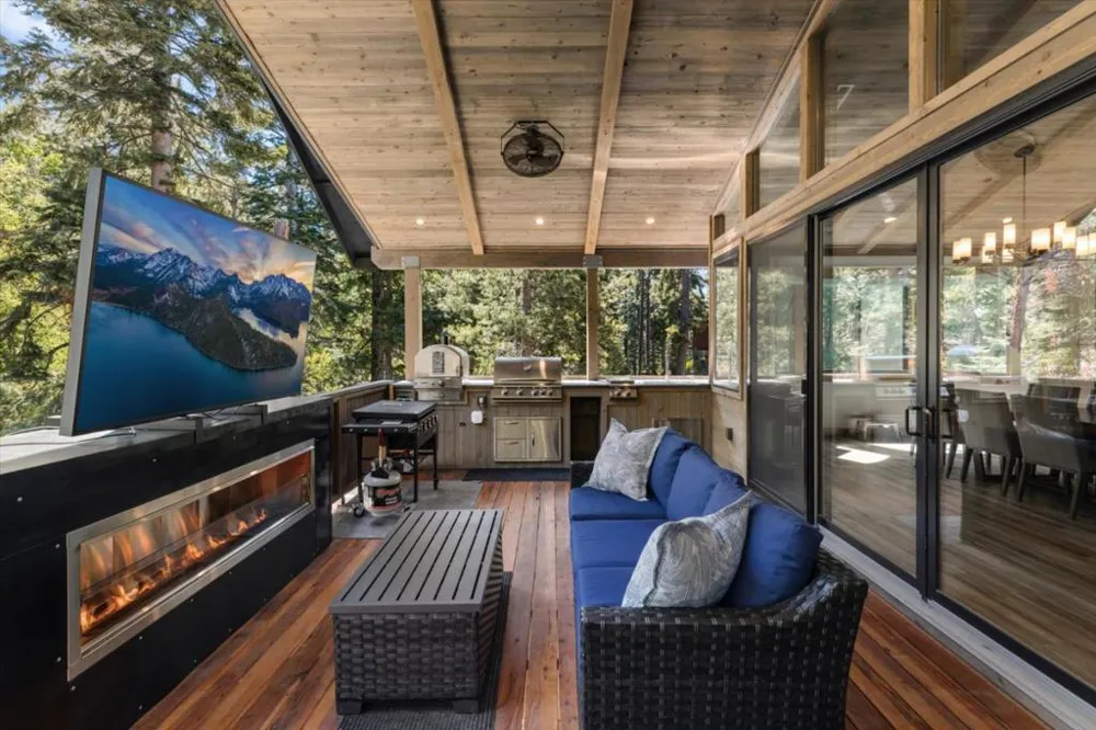 2366 Highlands Drive South Lake Tahoe, CA 96150