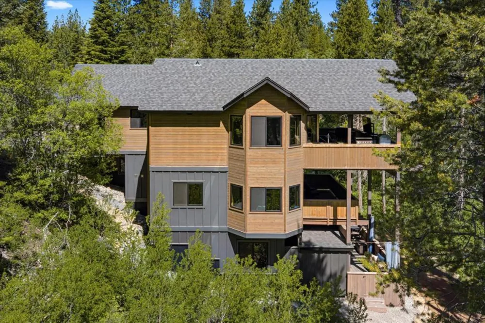 2366 Highlands Drive South Lake Tahoe, CA 96150