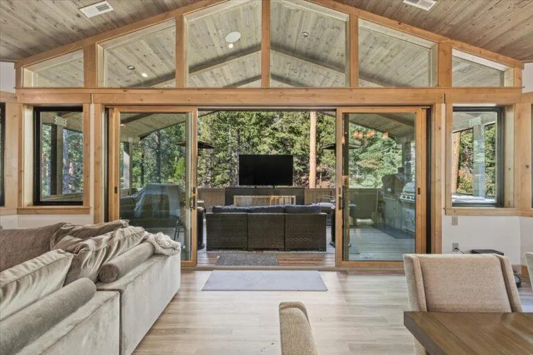 2366 Highlands Drive South Lake Tahoe, CA 96150